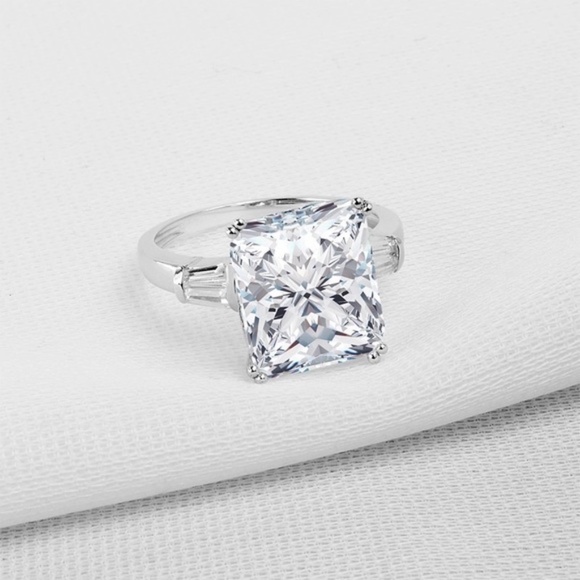 9.52Ct Three Stone Asscher Cut Lab Diamond Ring - Picture 3 of 14